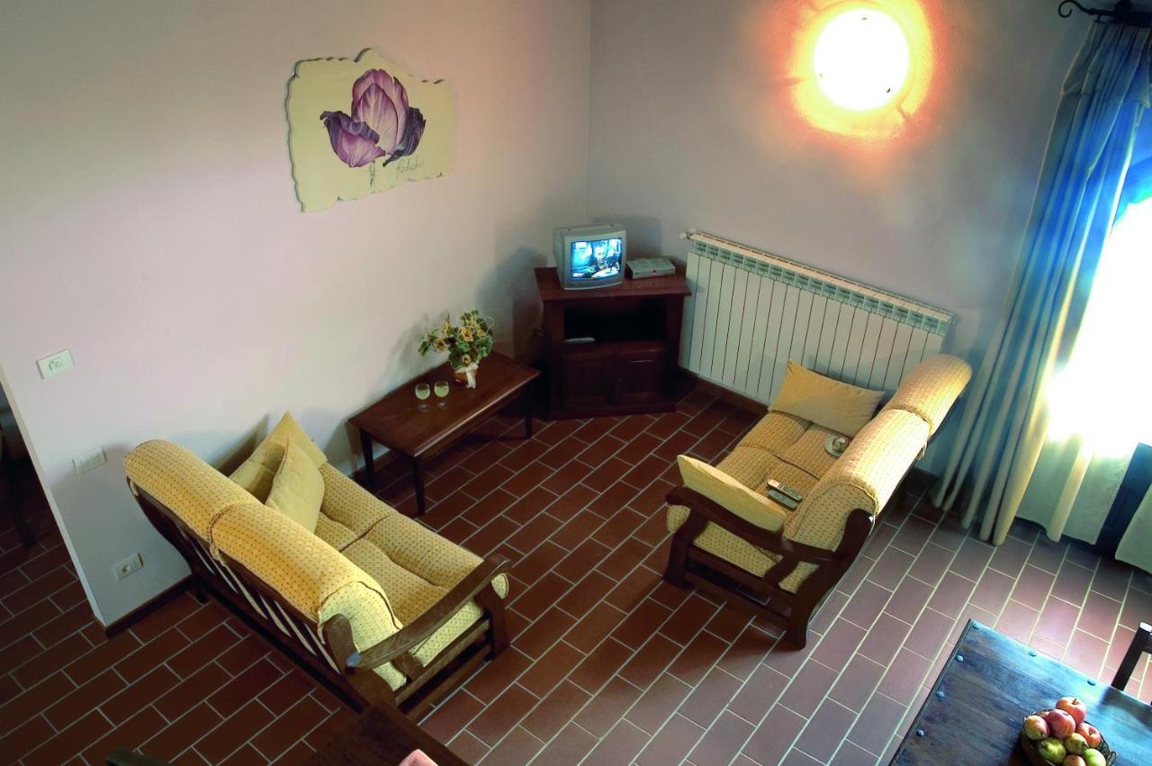 Agriturismo La Burraia Vicino A San Gimignano Gambassi Terme Exterior foto